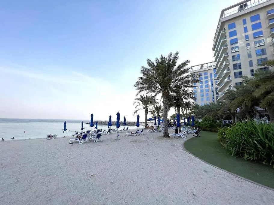 Luxurious Beachfront Studio With 360 Degree Rooftop Pool & Tennis Court Ras al-Khaimah United Arab Emirates