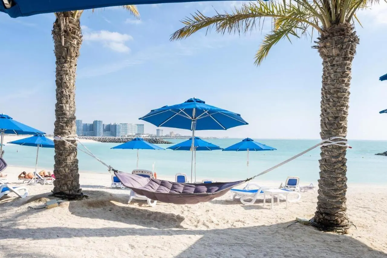 Apartment Luxurious Beachfront Studio With 360 Degree Rooftop Pool & Tennis Court Ras al-Khaimah United Arab Emirates